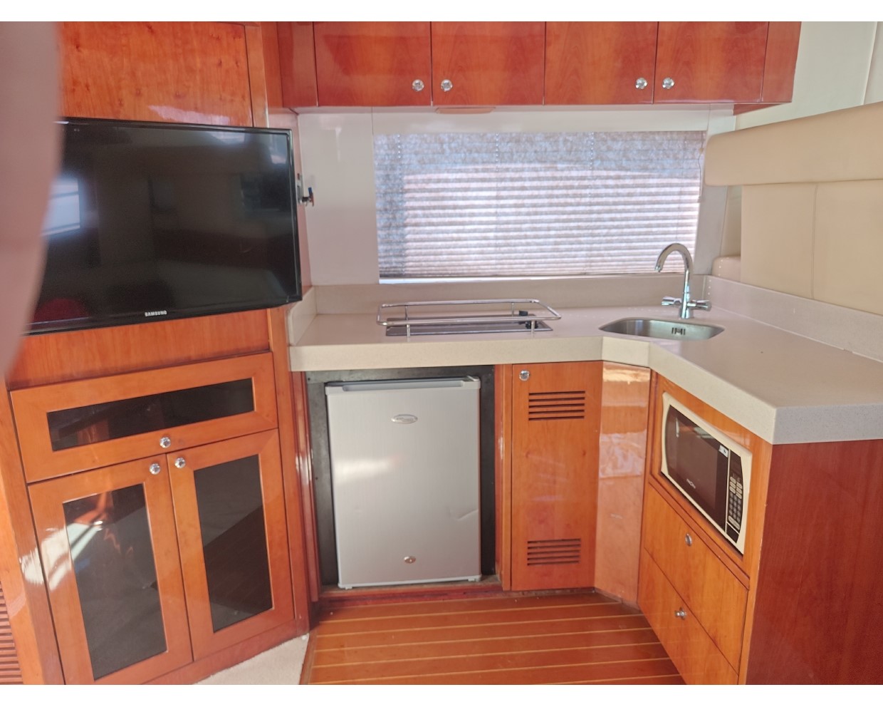 44ft yacht gallery images